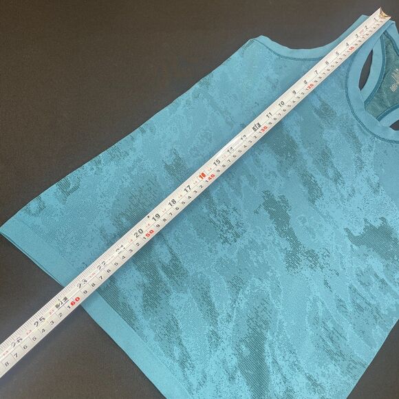 ~ Athleta Sm Momentum Seamless Tank Racerback Surf Deep Teal Relaxed Camo Crew W - Picture 6 of 11